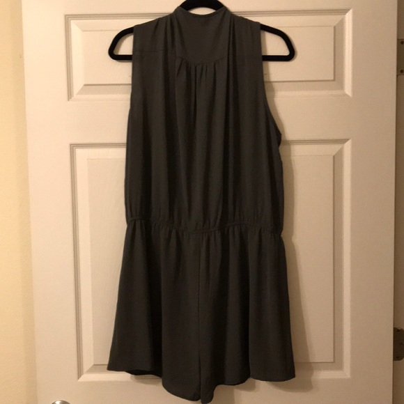 Grey Romper - Picture 4 of 4